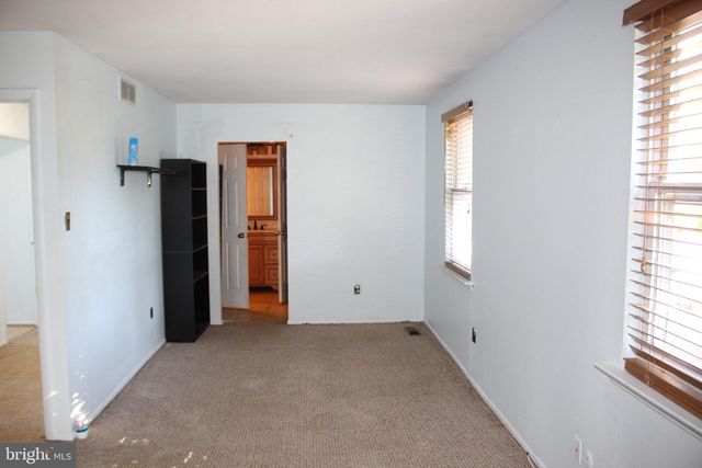 146 OAKMONT RD, Clementon, NJ 08021