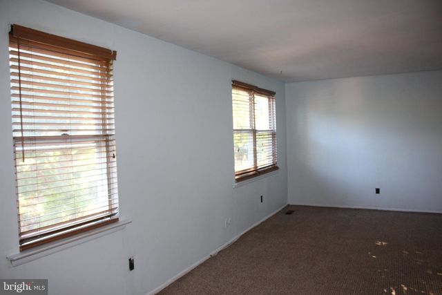 146 OAKMONT RD, Clementon, NJ 08021