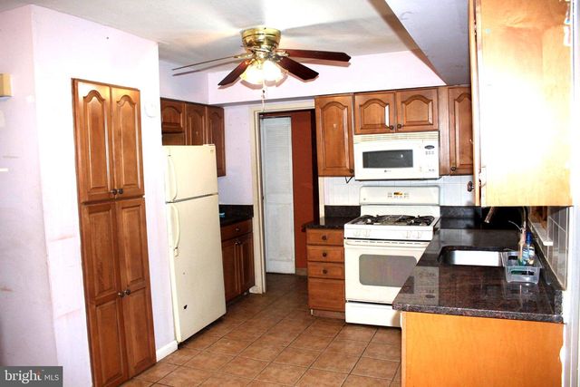 146 OAKMONT RD, Clementon, NJ 08021