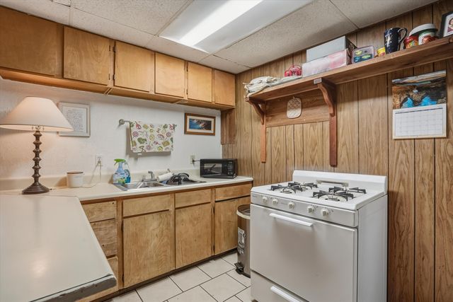 815 Girard Boulevard NE, Albuquerque, NM 87106