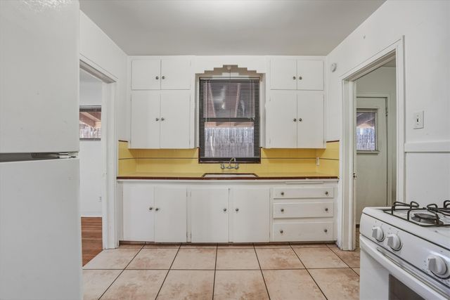 815 Girard Boulevard NE, Albuquerque, NM 87106