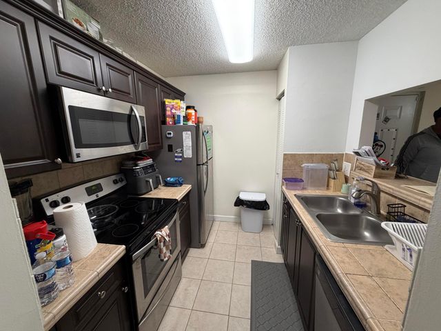 1743 Village Boulevard 106, West Palm Beach, FL 33409