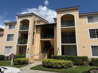 1743 Village Boulevard 106, West Palm Beach, FL 33409