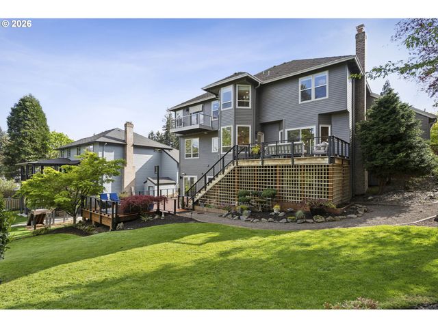 1317 STONEHAVEN Dr, West Linn, OR 97068