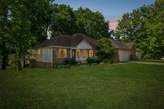 2414 Widgeon Dr, Clarksville, TN 37042