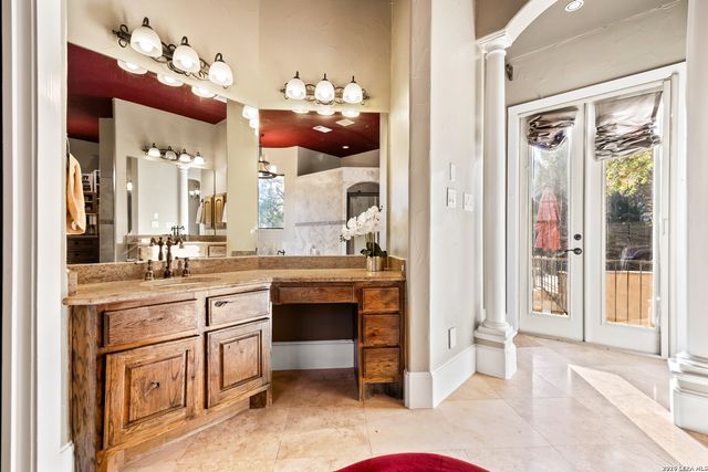 11011 Anaqua Spgs, Boerne, TX 78006