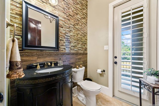 11011 Anaqua Spgs, Boerne, TX 78006