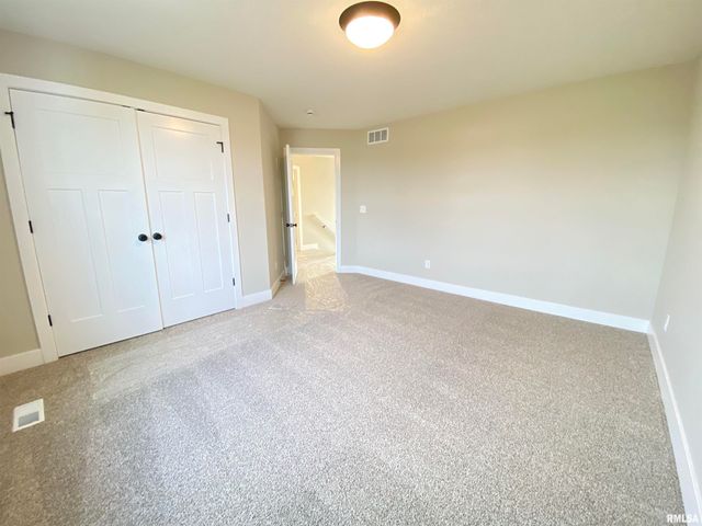 1200 Monday Court, Chatham, IL 62629