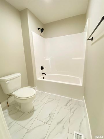 1200 Monday Court, Chatham, IL 62629