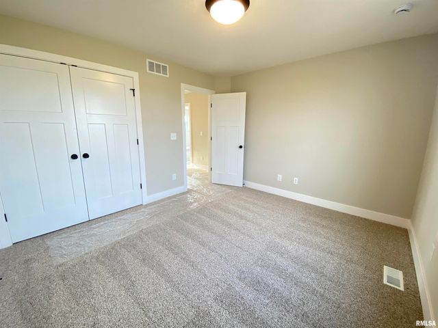 1200 Monday Court, Chatham, IL 62629