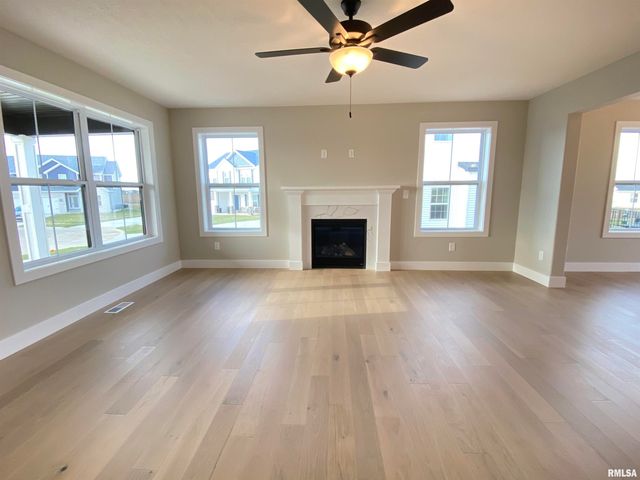 1200 Monday Court, Chatham, IL 62629