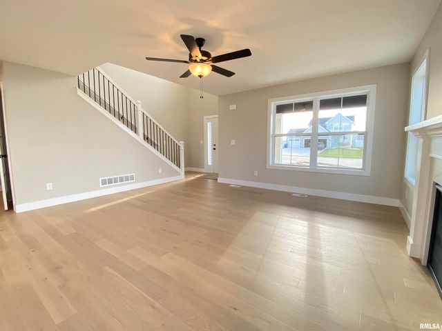 1200 Monday Court, Chatham, IL 62629