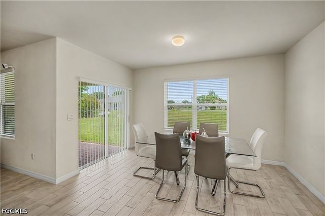 152 SE 27th TER, Cape Coral, FL 33904
