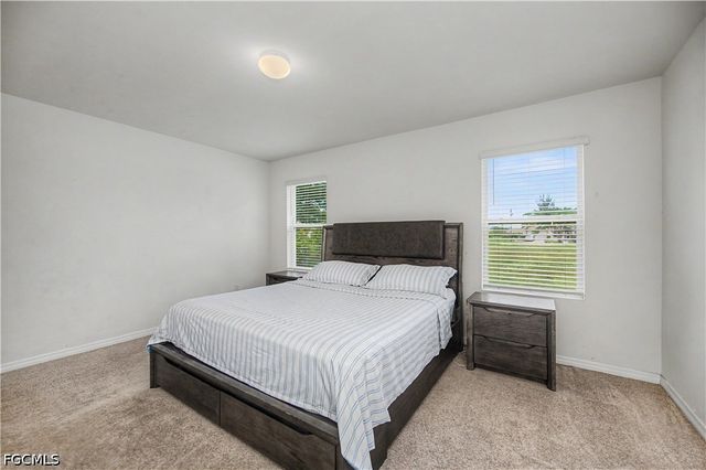 152 SE 27th TER, Cape Coral, FL 33904
