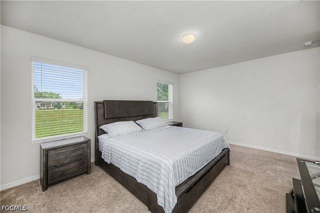 152 SE 27th TER, Cape Coral, FL 33904