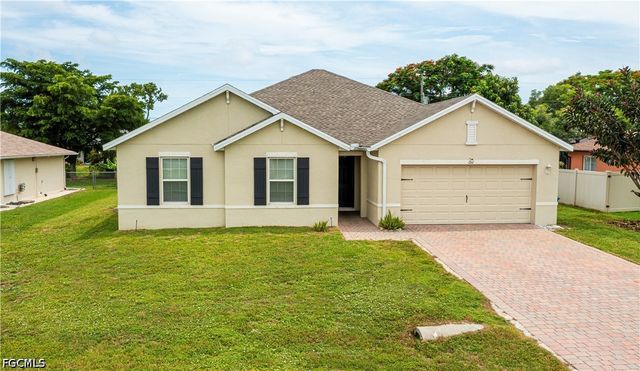 152 SE 27th TER, Cape Coral, FL 33904