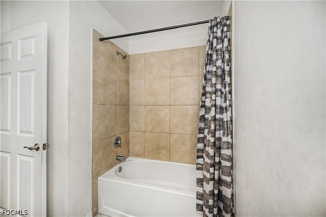 152 SE 27th TER, Cape Coral, FL 33904