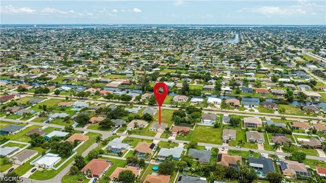 152 SE 27th TER, Cape Coral, FL 33904