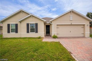 152 SE 27th TER, Cape Coral, FL 33904