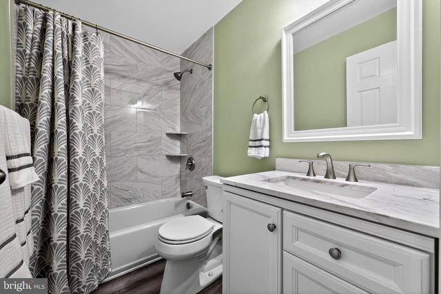 42 SUMMIT CT, Marlton, NJ 08053
