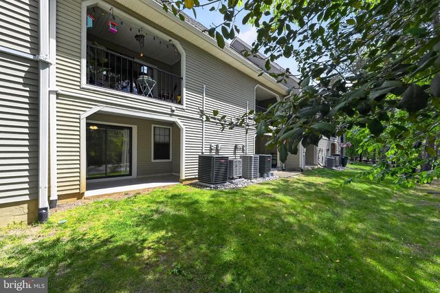 42 SUMMIT CT, Marlton, NJ 08053