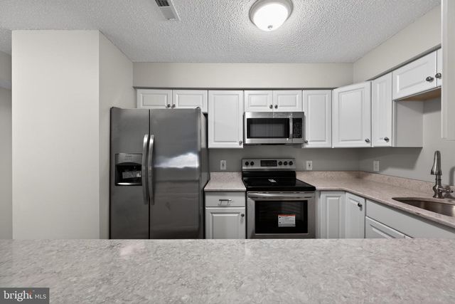42 SUMMIT CT, Marlton, NJ 08053