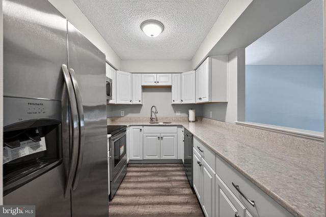 42 SUMMIT CT, Marlton, NJ 08053