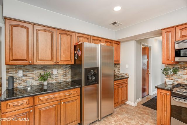 9 Strathmore Court, Freehold, NJ 07728