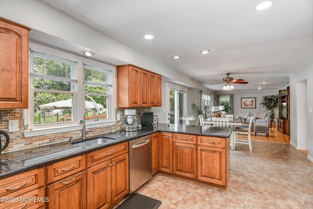 9 Strathmore Court, Freehold, NJ 07728