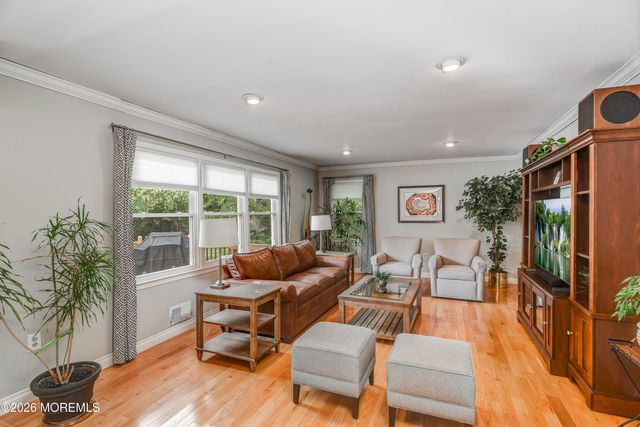 9 Strathmore Court, Freehold, NJ 07728