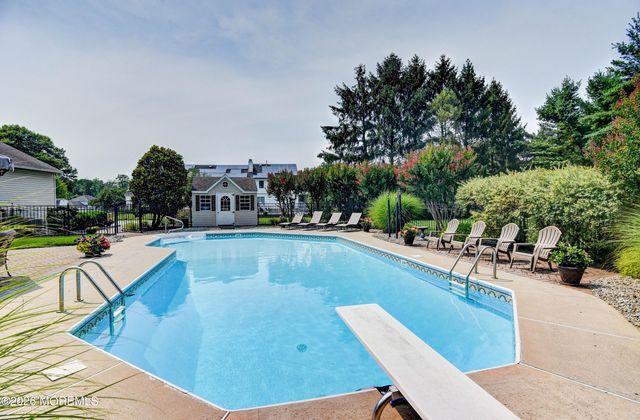 9 Strathmore Court, Freehold, NJ 07728