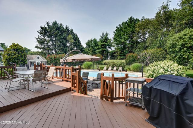 9 Strathmore Court, Freehold, NJ 07728