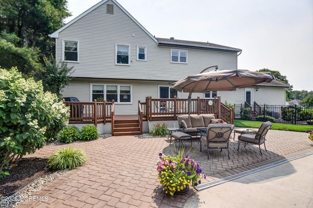 9 Strathmore Court, Freehold, NJ 07728