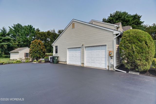 9 Strathmore Court, Freehold, NJ 07728