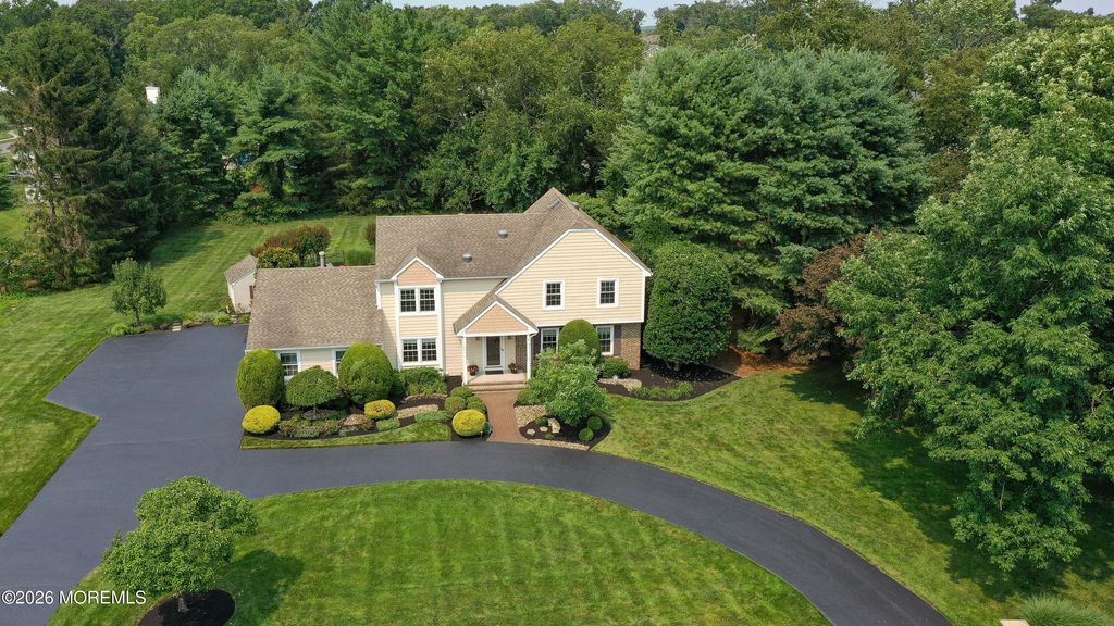 9 Strathmore Court, Freehold, NJ 07728