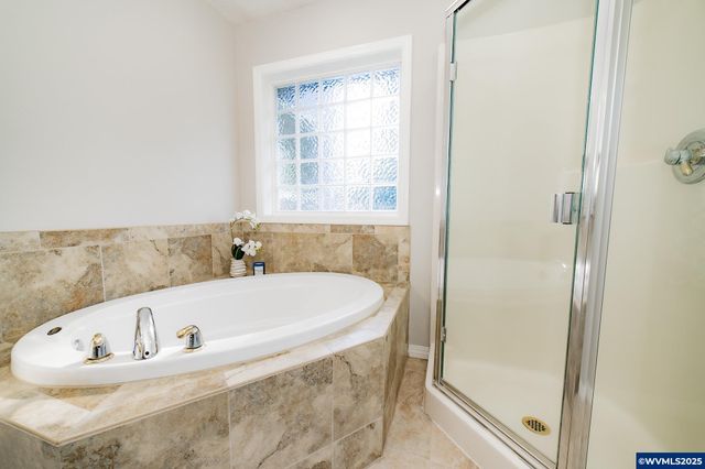 3680 Wisper Ln SE, Salem, OR 97317