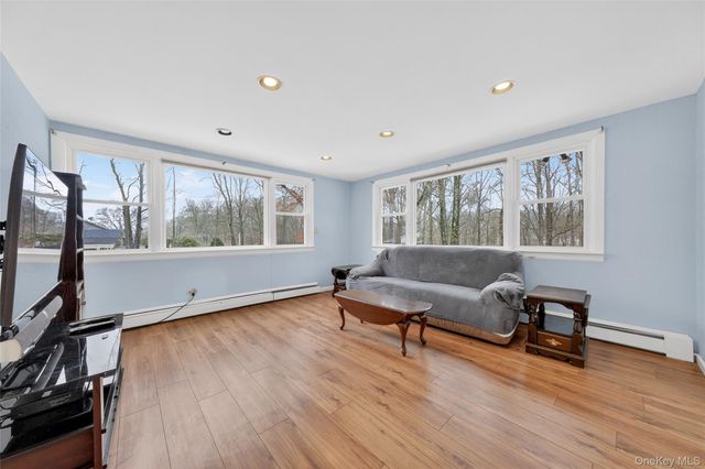 38 N 1st Street, Cortlandt Manor, NY 10567