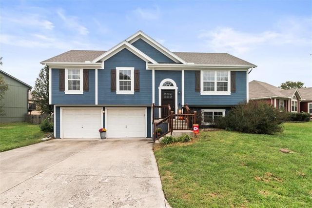 19600 E 10th Street S, Independence, MO 64056