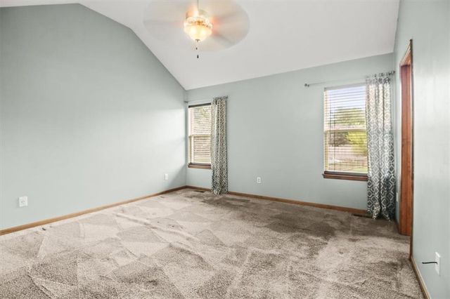 19600 E 10th Street S, Independence, MO 64056