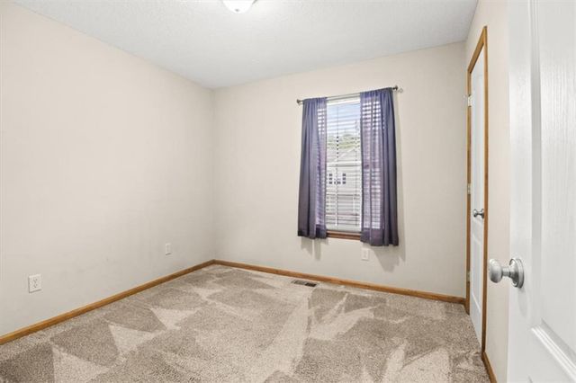 19600 E 10th Street S, Independence, MO 64056