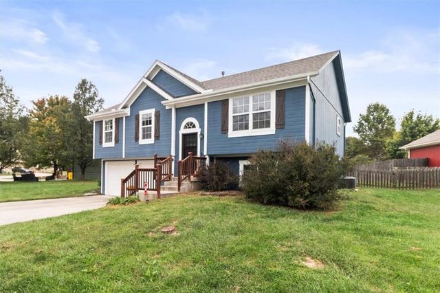 19600 E 10th Street S, Independence, MO 64056