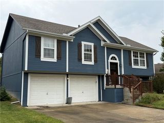19600 E 10th Street S, Independence, MO 64056