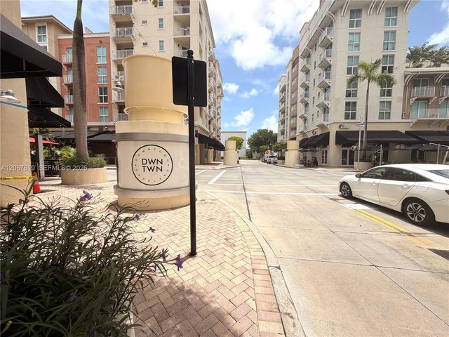 7290 SW 90th Street 207, Miami, FL 33156