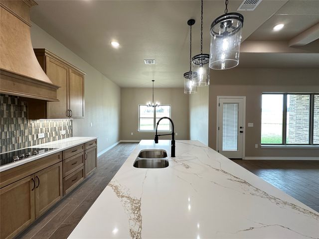 405 Rusty Spur, Lorena, TX 76655