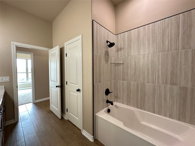 405 Rusty Spur, Lorena, TX 76655