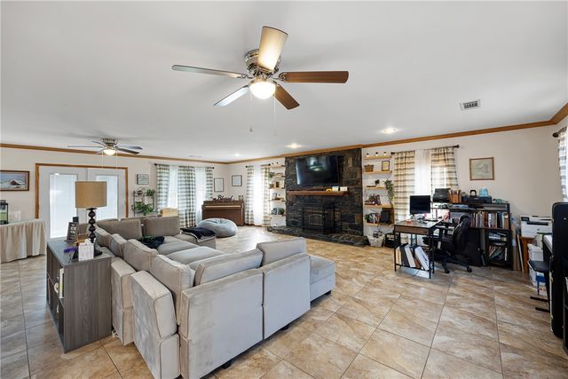 806 Avenue 8 SE, Atkins, AR 72823