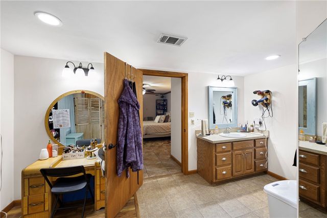 806 Avenue 8 SE, Atkins, AR 72823