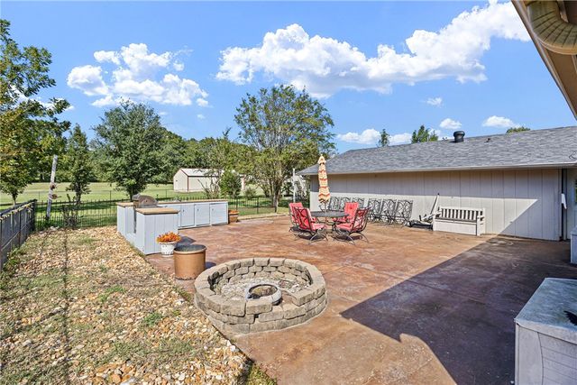 806 Avenue 8 SE, Atkins, AR 72823