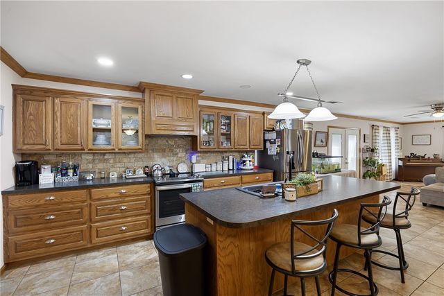 806 Avenue 8 SE, Atkins, AR 72823