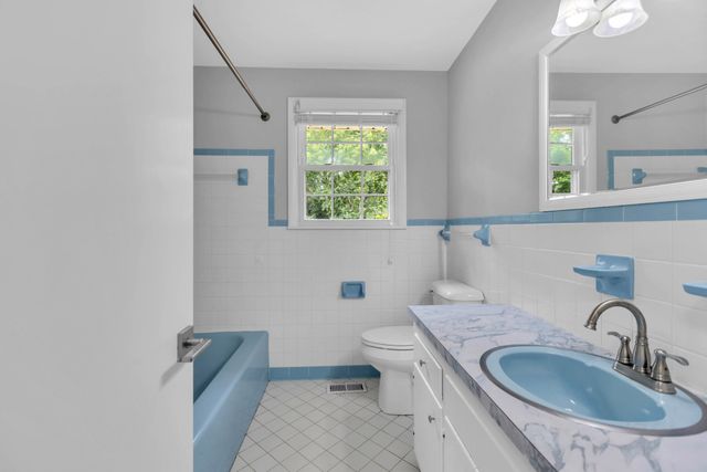 203 Southburn Dr, Hendersonville, TN 37075